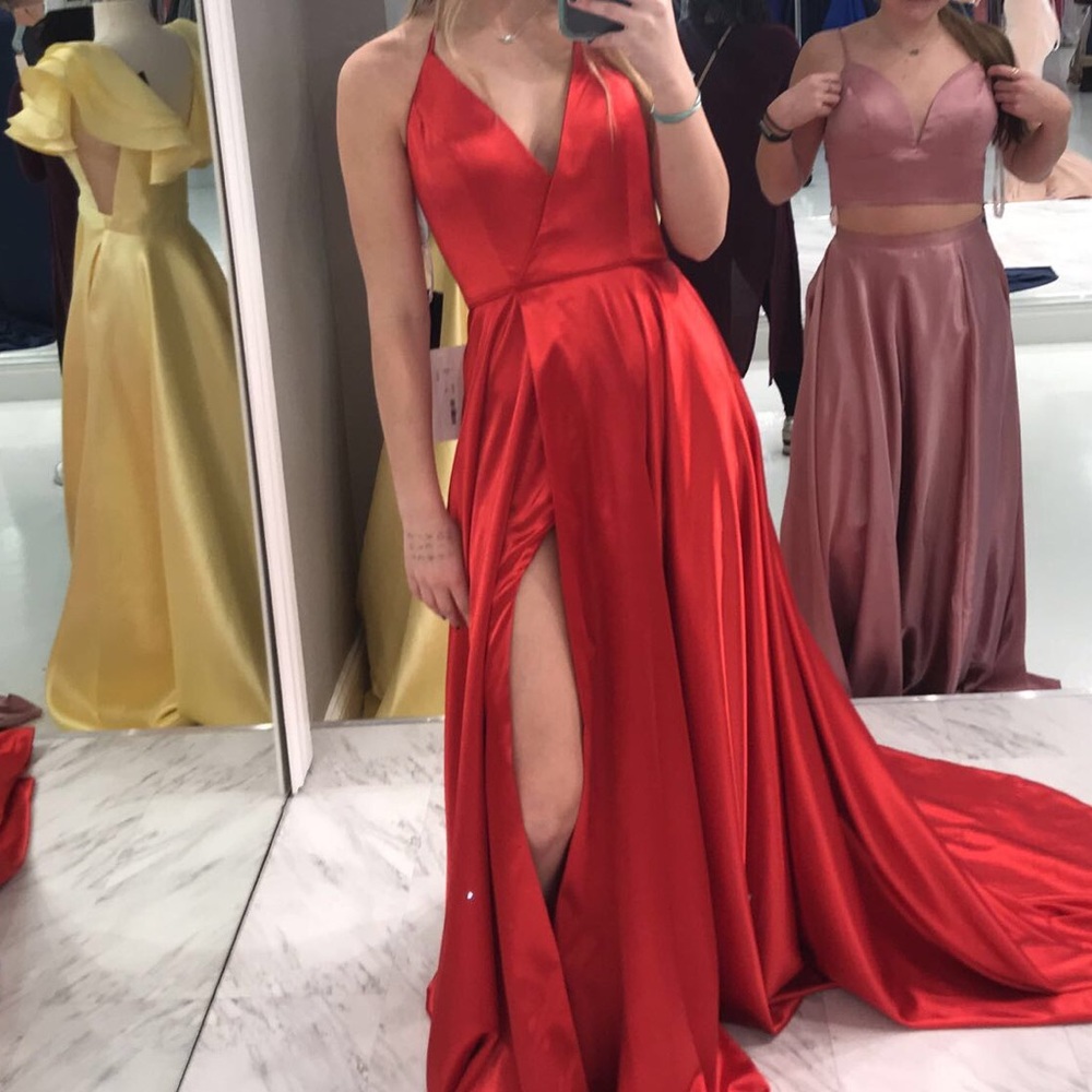 Red Sherri Hill Prom Dress